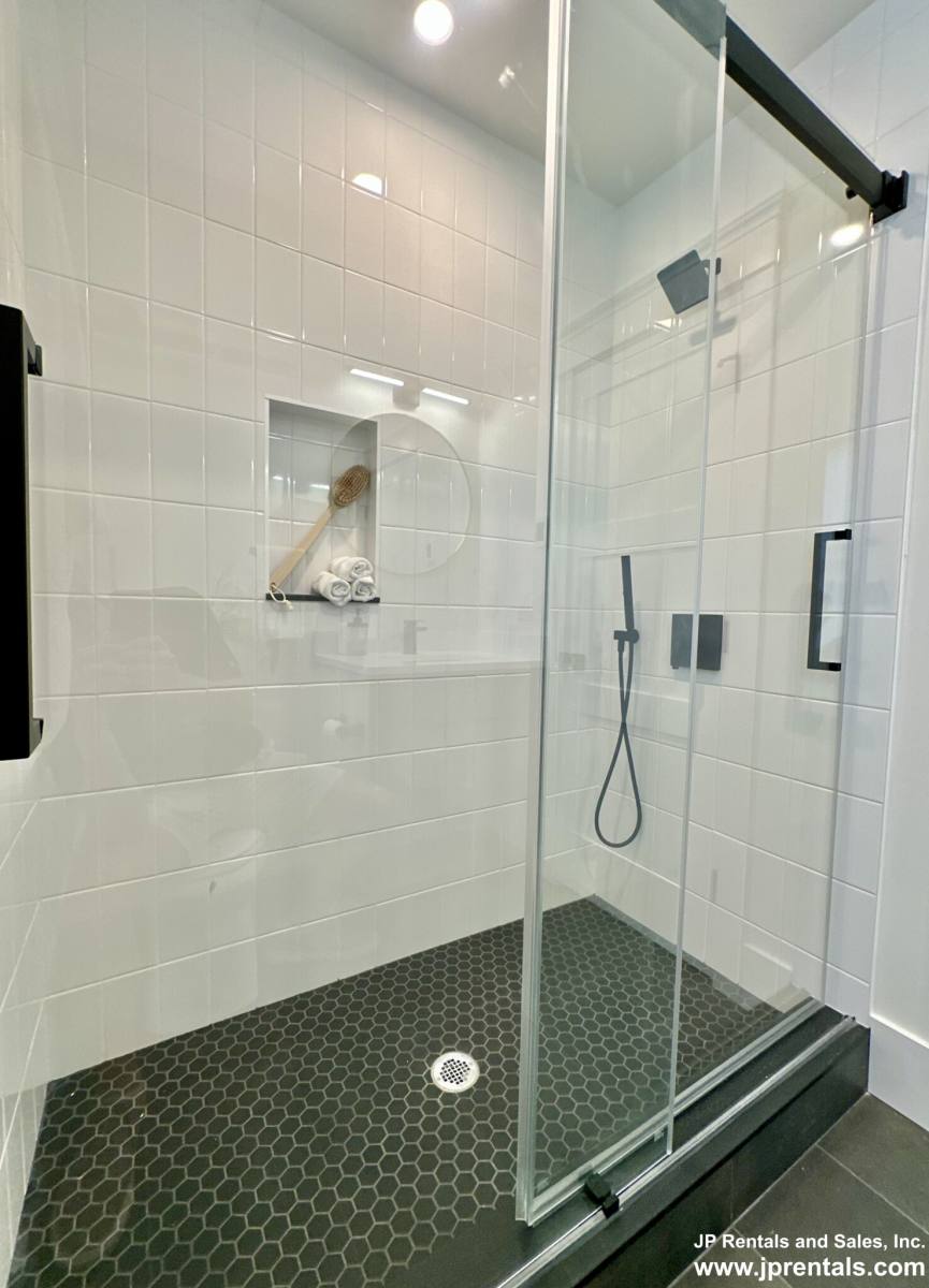 Apartment for rent at 4459 Washington St #2, Roslindale, MA 02131