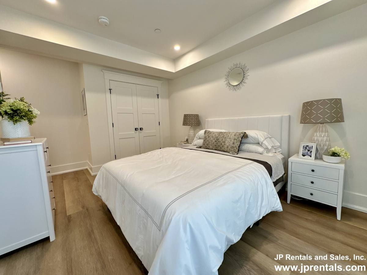 Apartment for rent at 4459 Washington St #2, Roslindale, MA 02131