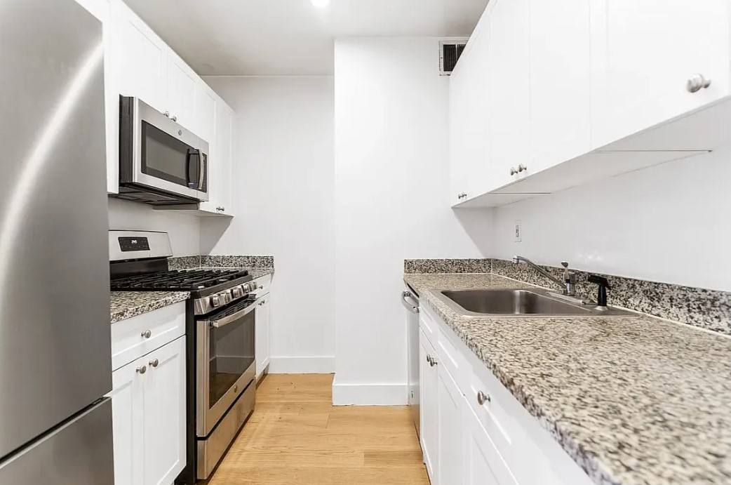Apartment for rent at 120 Church St #1809, New York, NY 10007