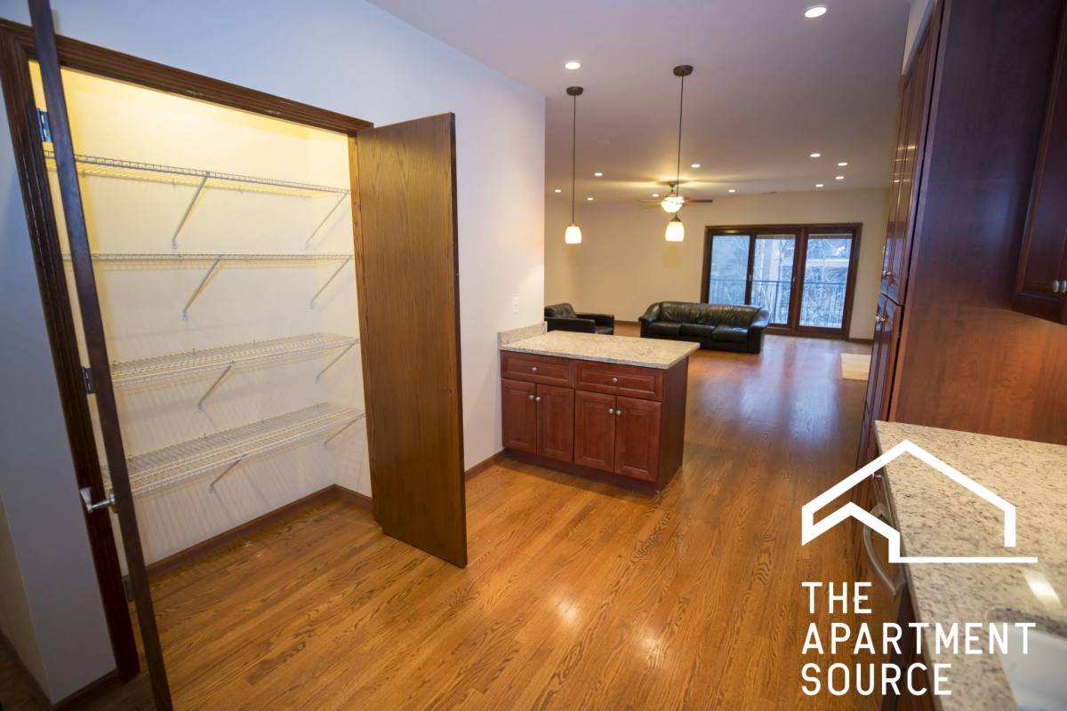 Apartment for rent at 670 N Peoria St #2, Chicago, IL 60642