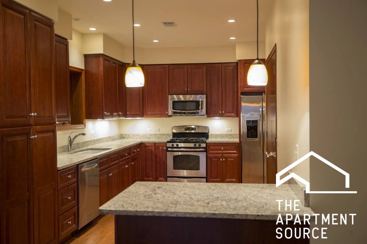 Apartment for rent at 670 N Peoria St #2, Chicago, IL 60642