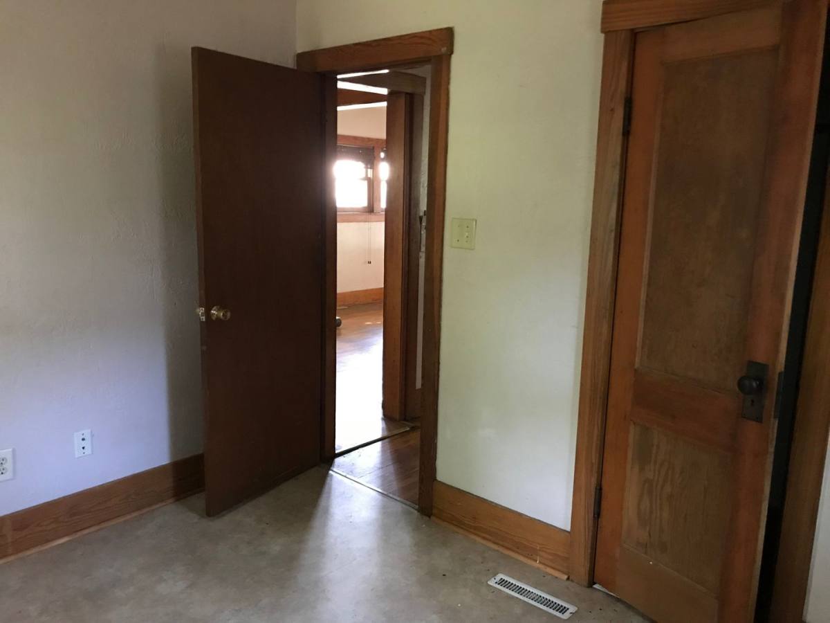House for rent at 930 Hudson Ave, Iowa City, IA 52240