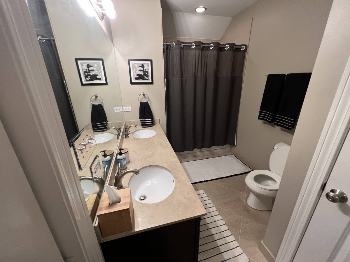Apartment for rent at 1644 W N Ave #3S, Chicago, IL 60622