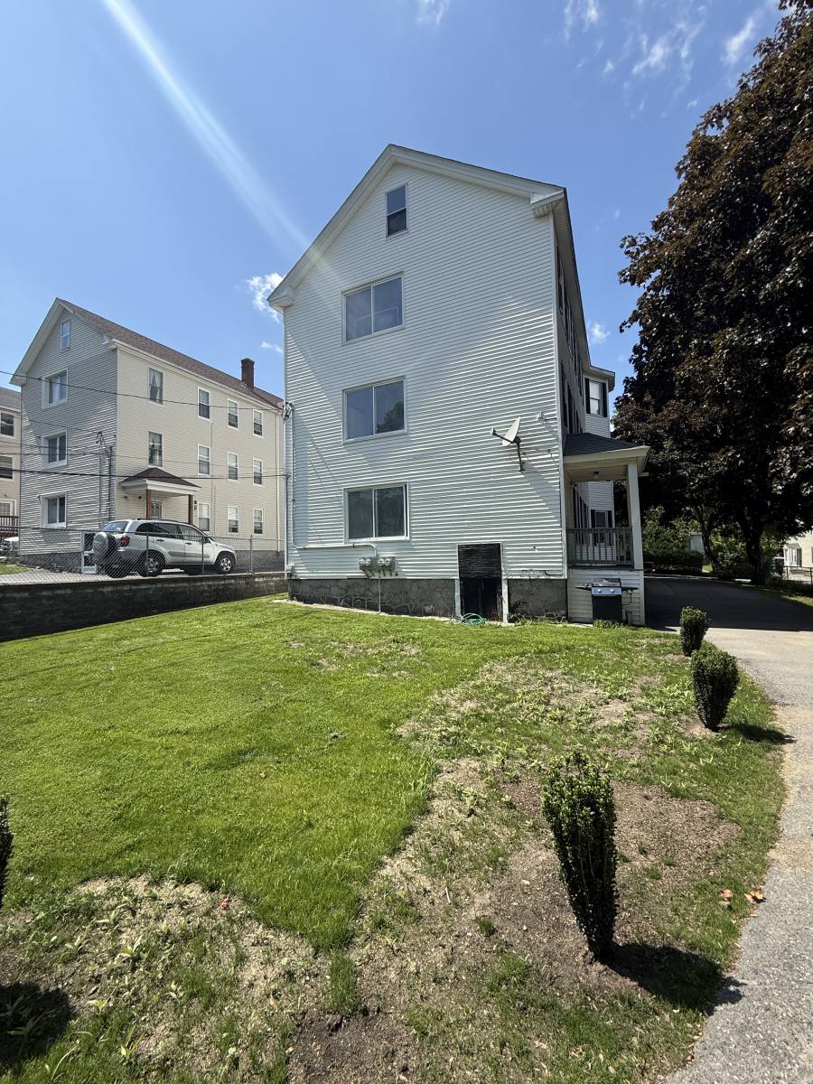 Apartment for rent at 17 Stebbins #1, Worcester, MA 01607