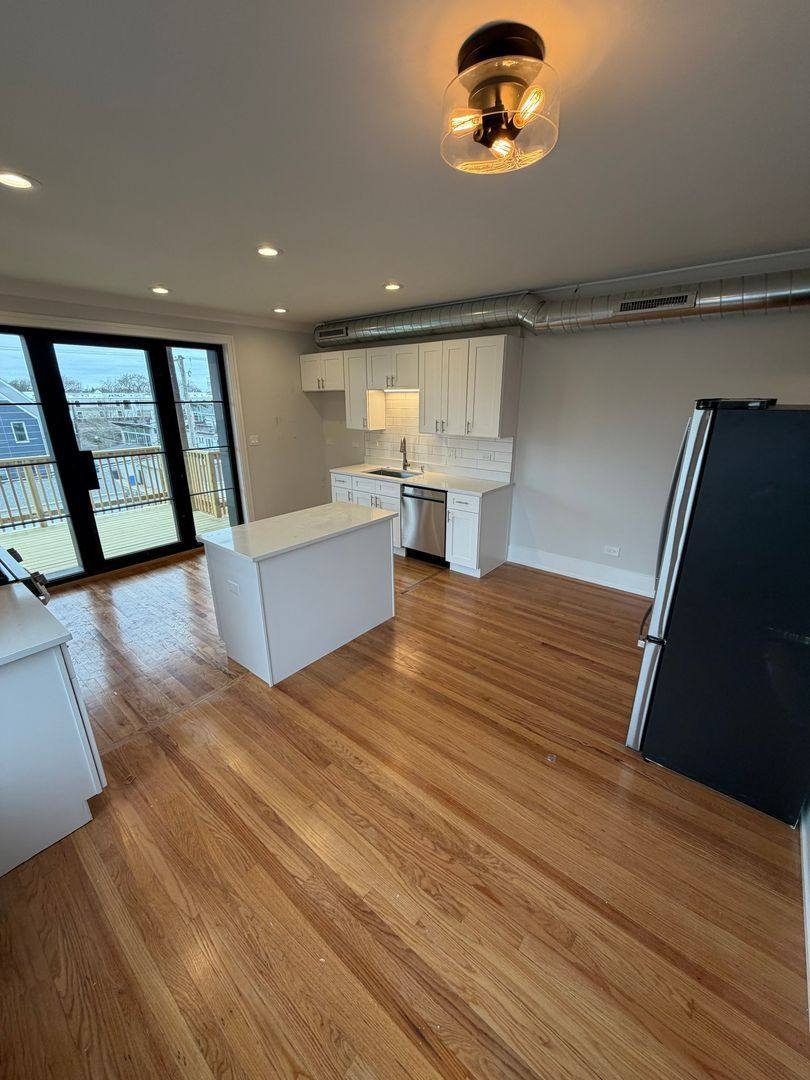 Apartment for rent at 4886 N Hermitage #1N, Chicago, IL 60640