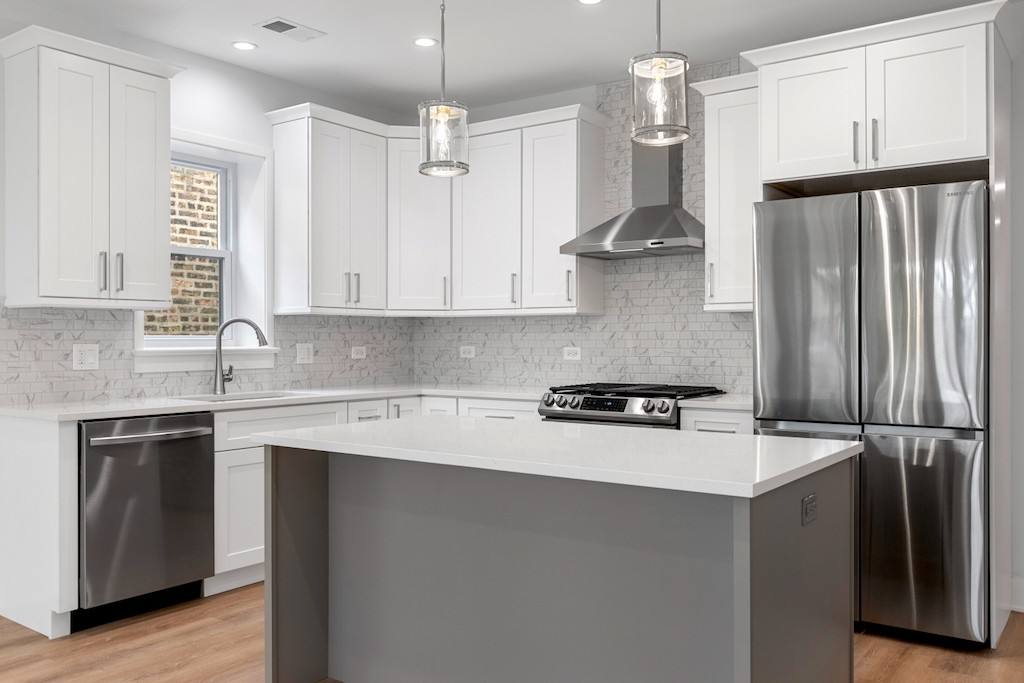 Apartment for rent at 6421 Washtenaw #10Q, Chicago, IL 60645