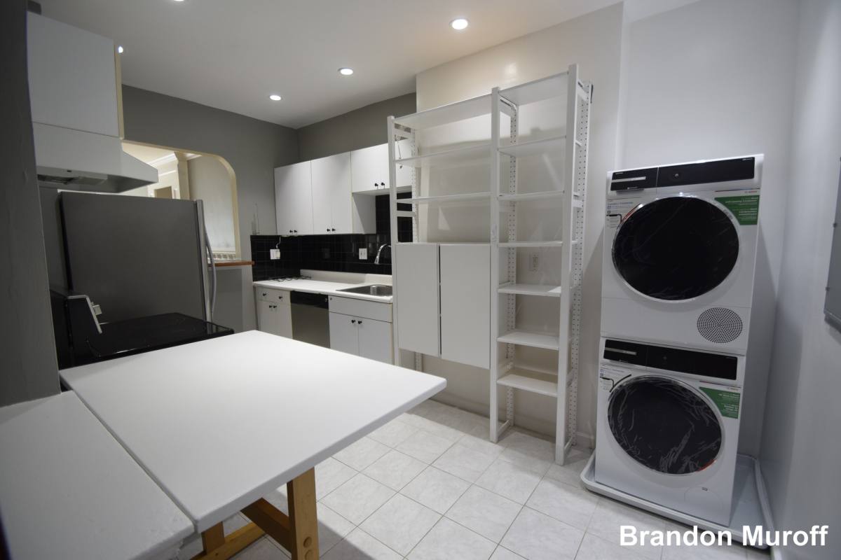 Apartment for rent at 1402 Beacon St #3, Brookline, MA 02446