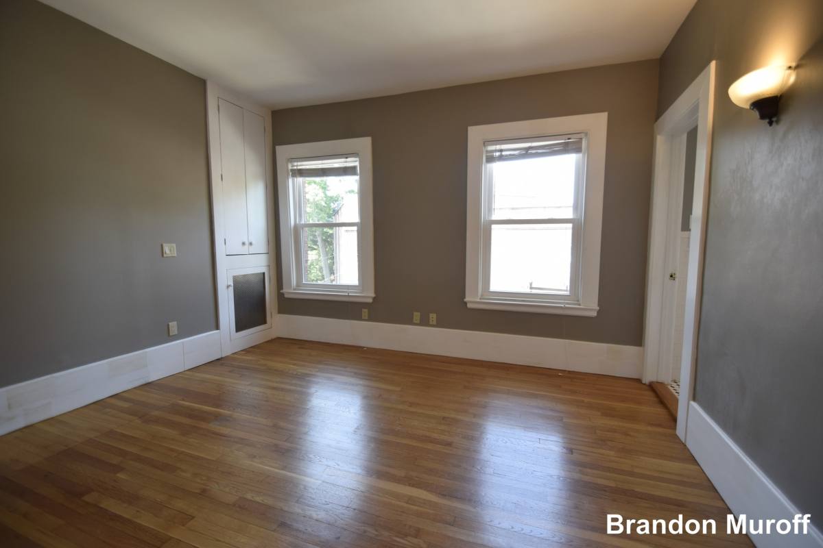 Apartment for rent at 1402 Beacon St #3, Brookline, MA 02446