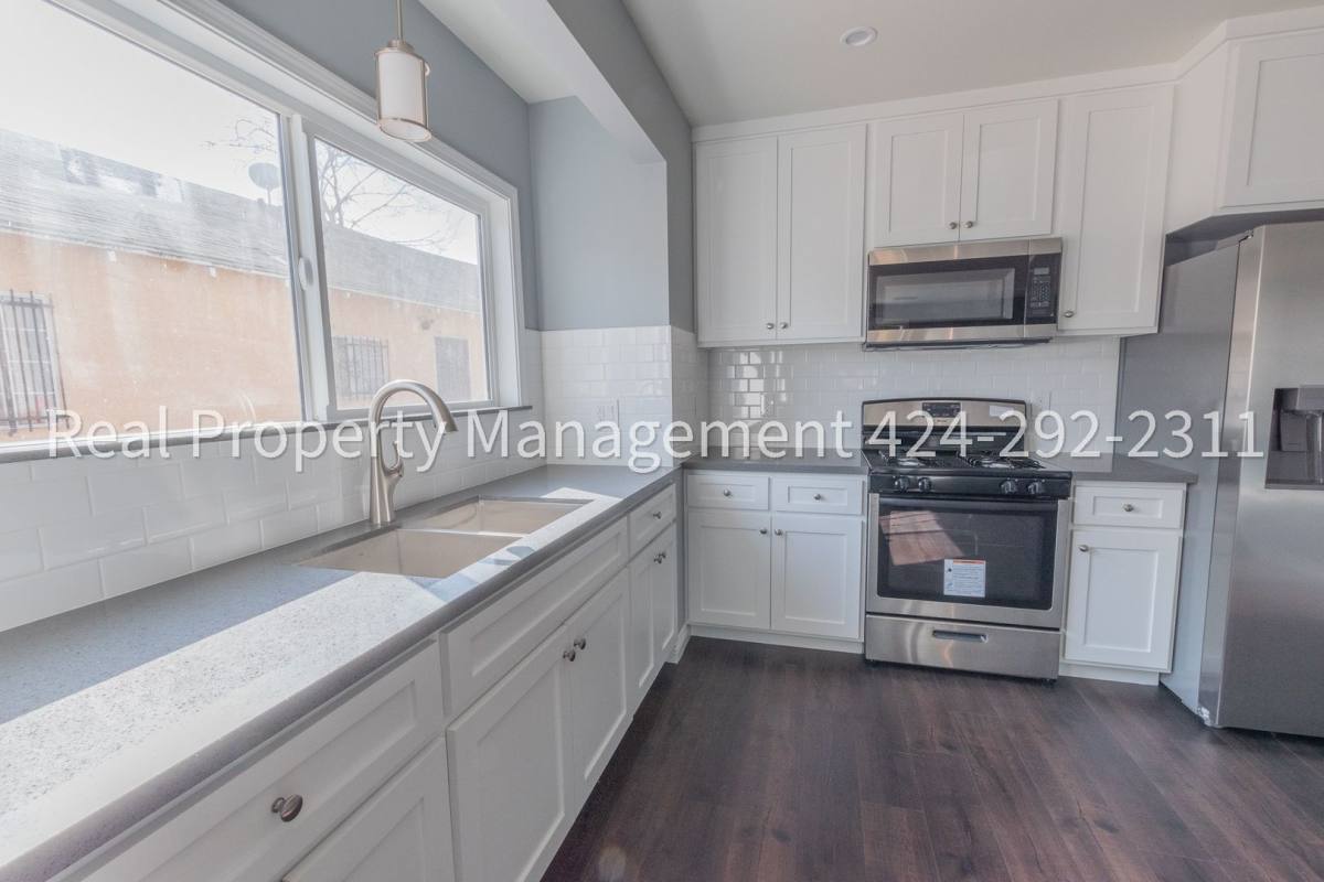 Apartment for rent at 1352 E 23rd St, Los Angeles, CA 90011