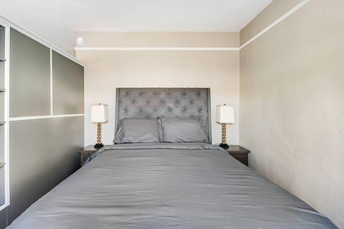 Apartment for rent at 77 W Glenarm St, Pasadena, CA 91105