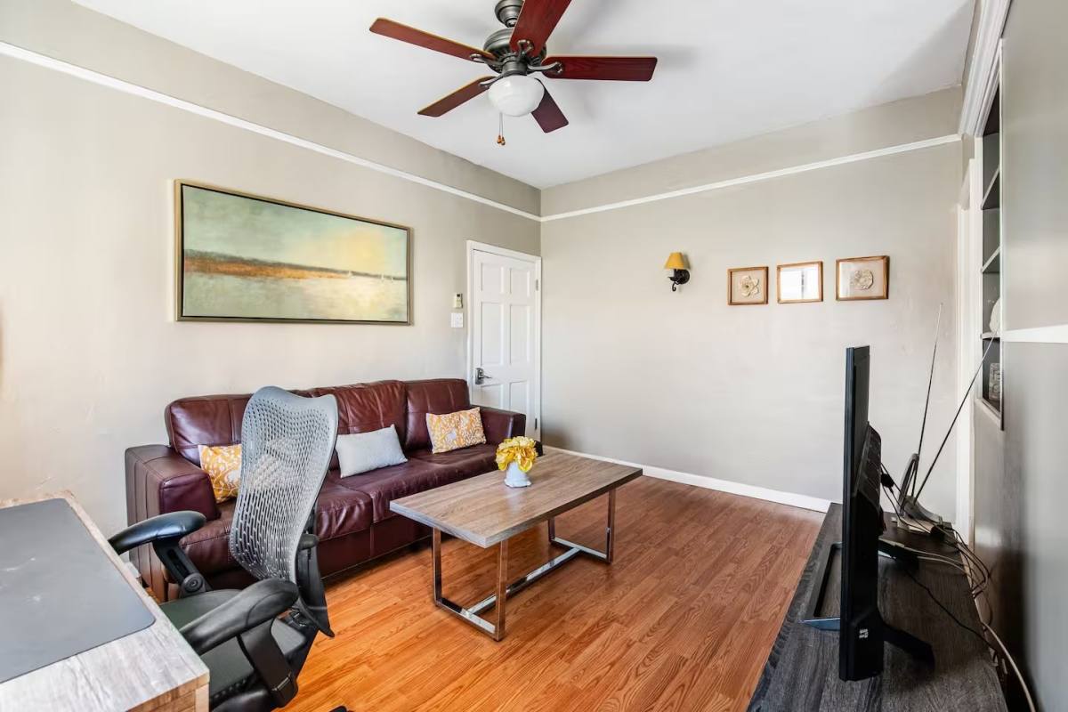 Apartment for rent at 77 W Glenarm St, Pasadena, CA 91105