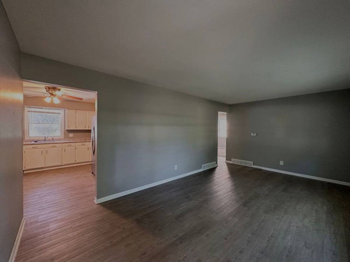 House for rent at 1318 SW Lynn Dr, Ankeny, IA 50023