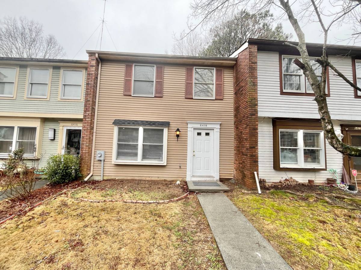 Townhouse for rent at 6418 Meadow Rue Dr, Peachtree Corners, GA 30092