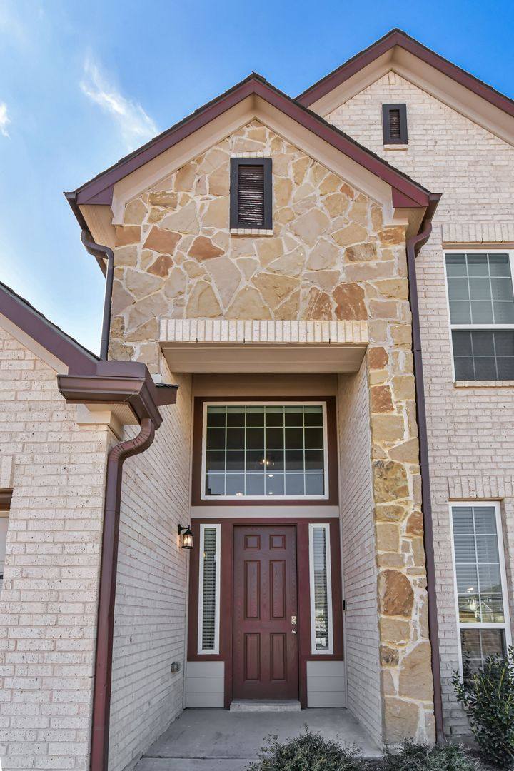 House for rent at 6306 Golden Gate Dr, Jermyn, TX 76459