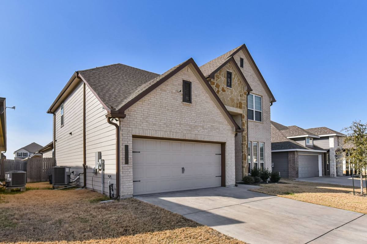 House for rent at 6306 Golden Gate Dr, Jermyn, TX 76459