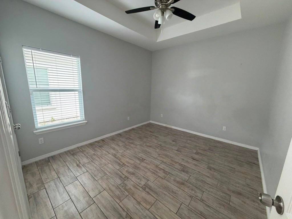 Apartment for rent at 1403 W Heritage Dr, Pharr, TX 78577