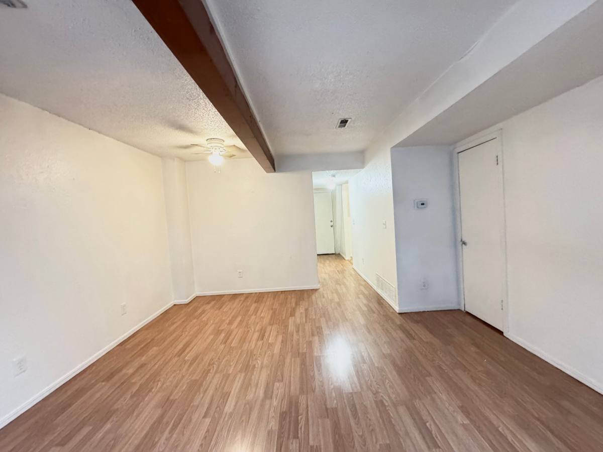 Townhouse for rent at 2401 SW 43rd St, Oklahoma City, OK 73119