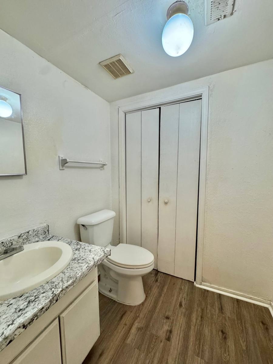 Townhouse for rent at 2401 SW 43rd St, Oklahoma City, OK 73119