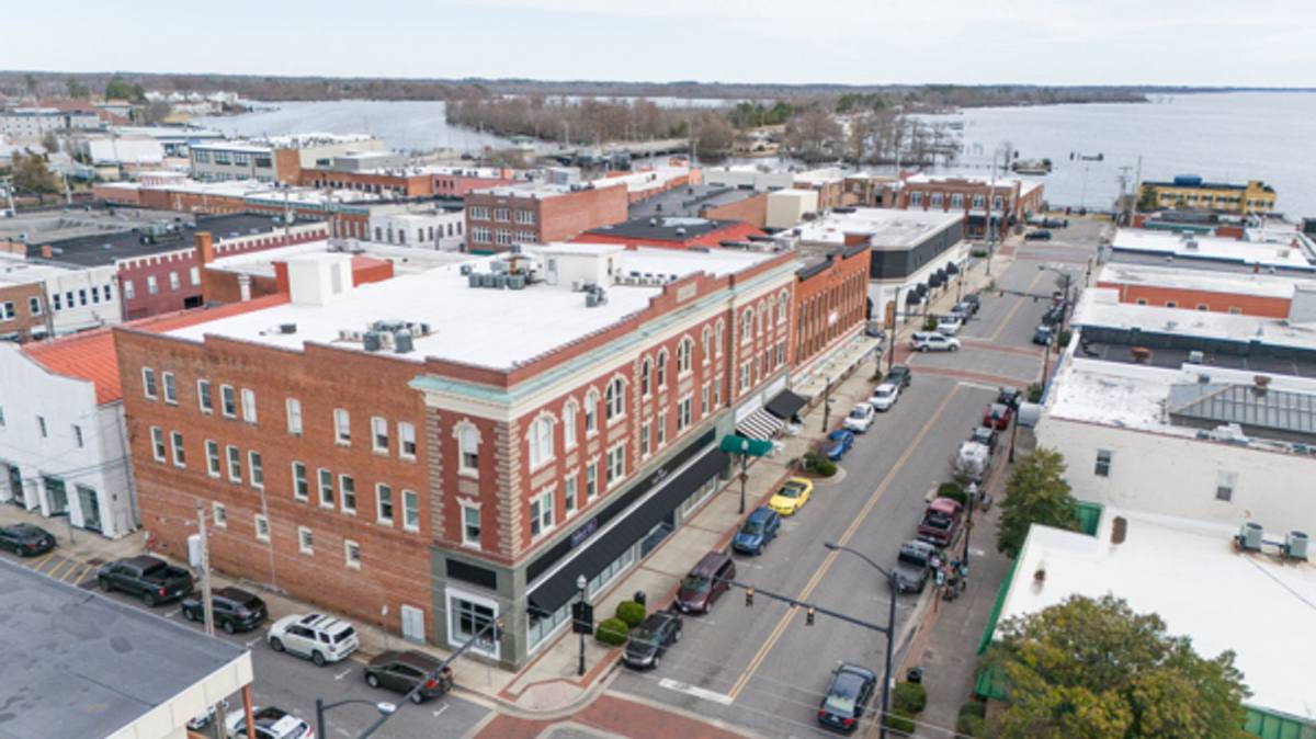 Apartment for rent at 508 E Main St, Elizabeth City, NC 27909