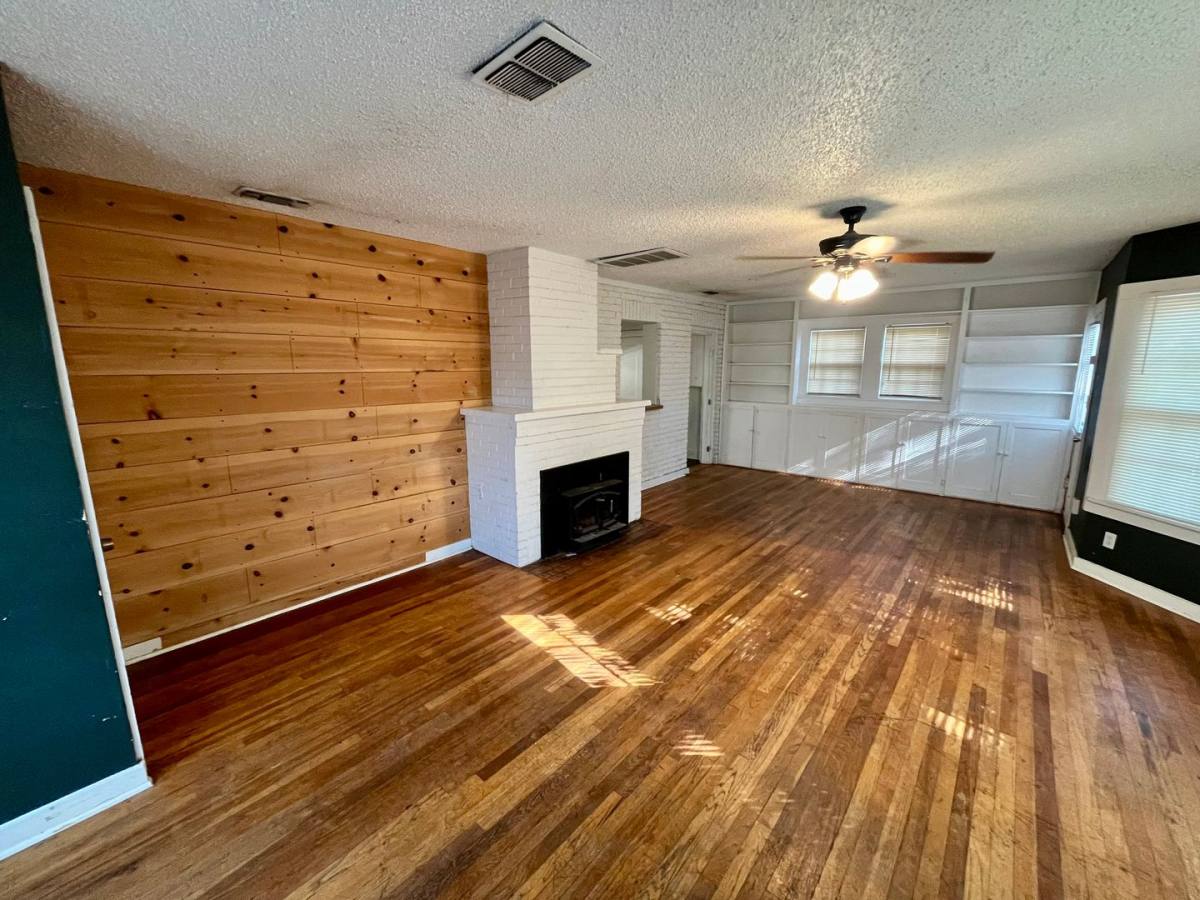 House for rent at 1625 Ave Y, Lubbock, TX 79401