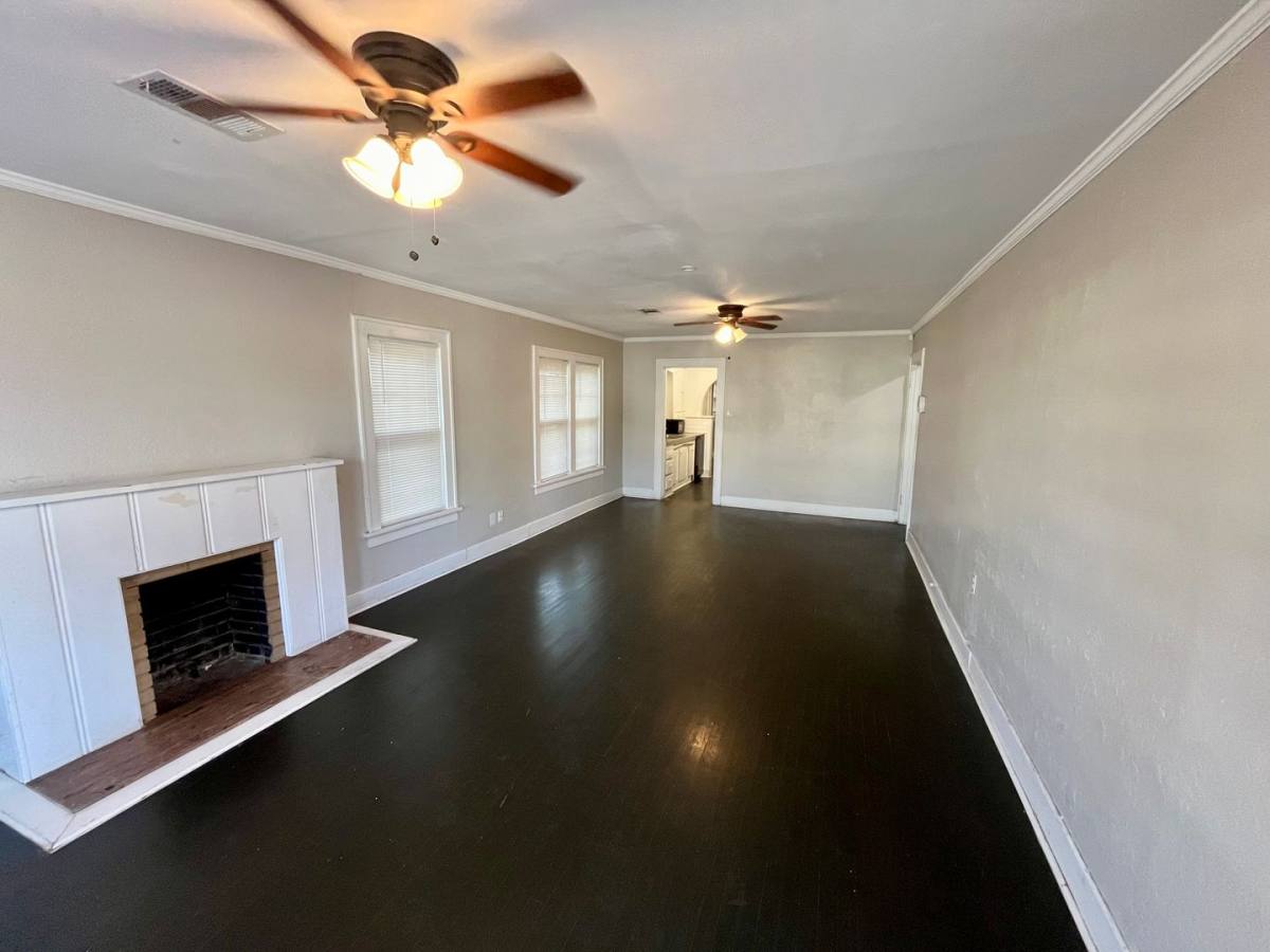 House for rent at 1625 Ave Y, Lubbock, TX 79401