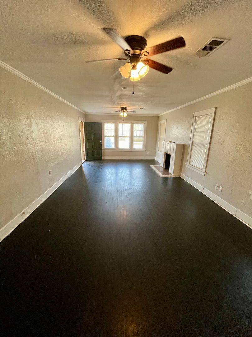House for rent at 1625 Ave Y, Lubbock, TX 79401