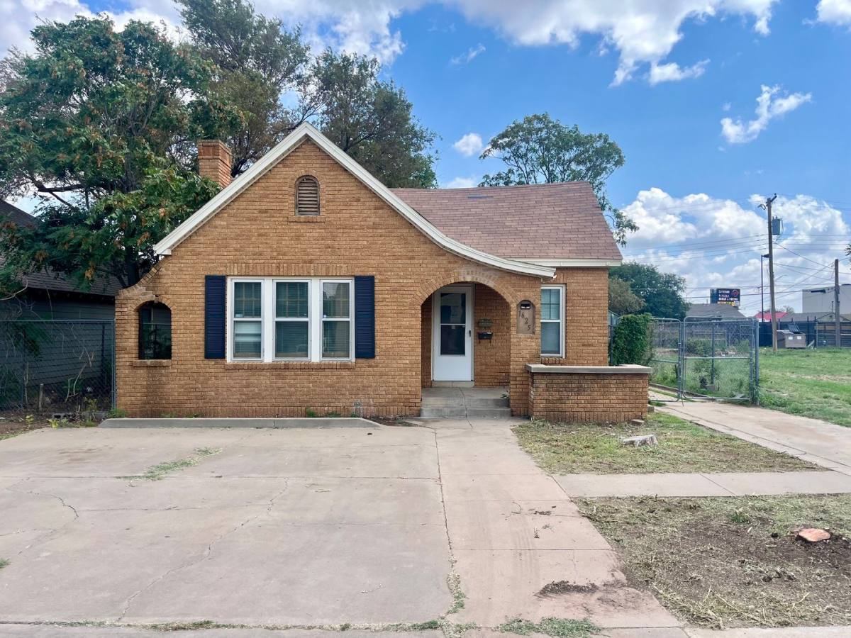 House for rent at 1625 Ave Y, Lubbock, TX 79401