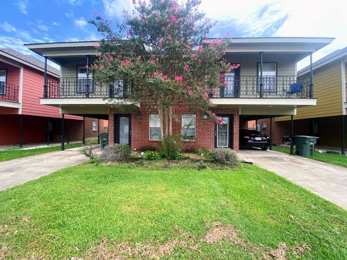 Apartment for rent at 357 E Sale Rd, Lake Charles, LA 70605
