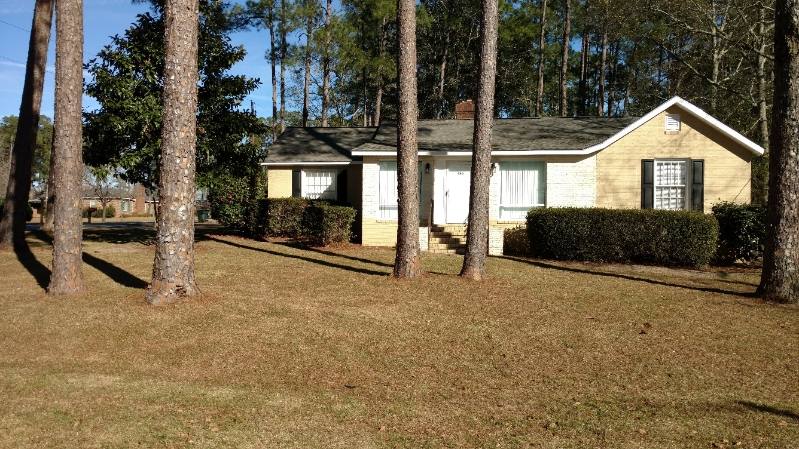 House for rent at 390 Lanier St, Lyons, GA 30436
