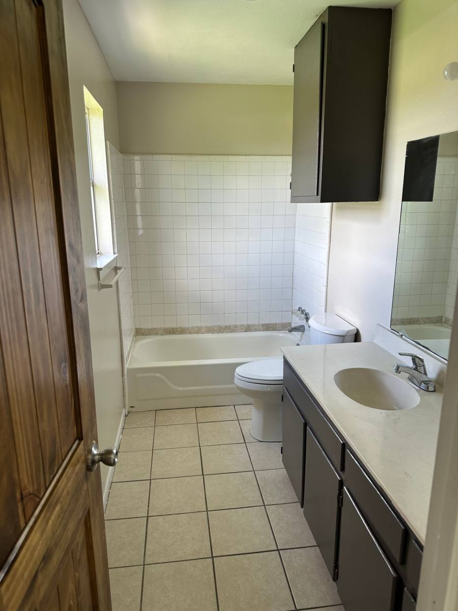 House for rent at 194 Blake Lane, China Spring, TX 76633