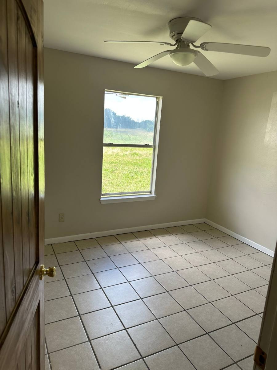 House for rent at 194 Blake Lane, China Spring, TX 76633