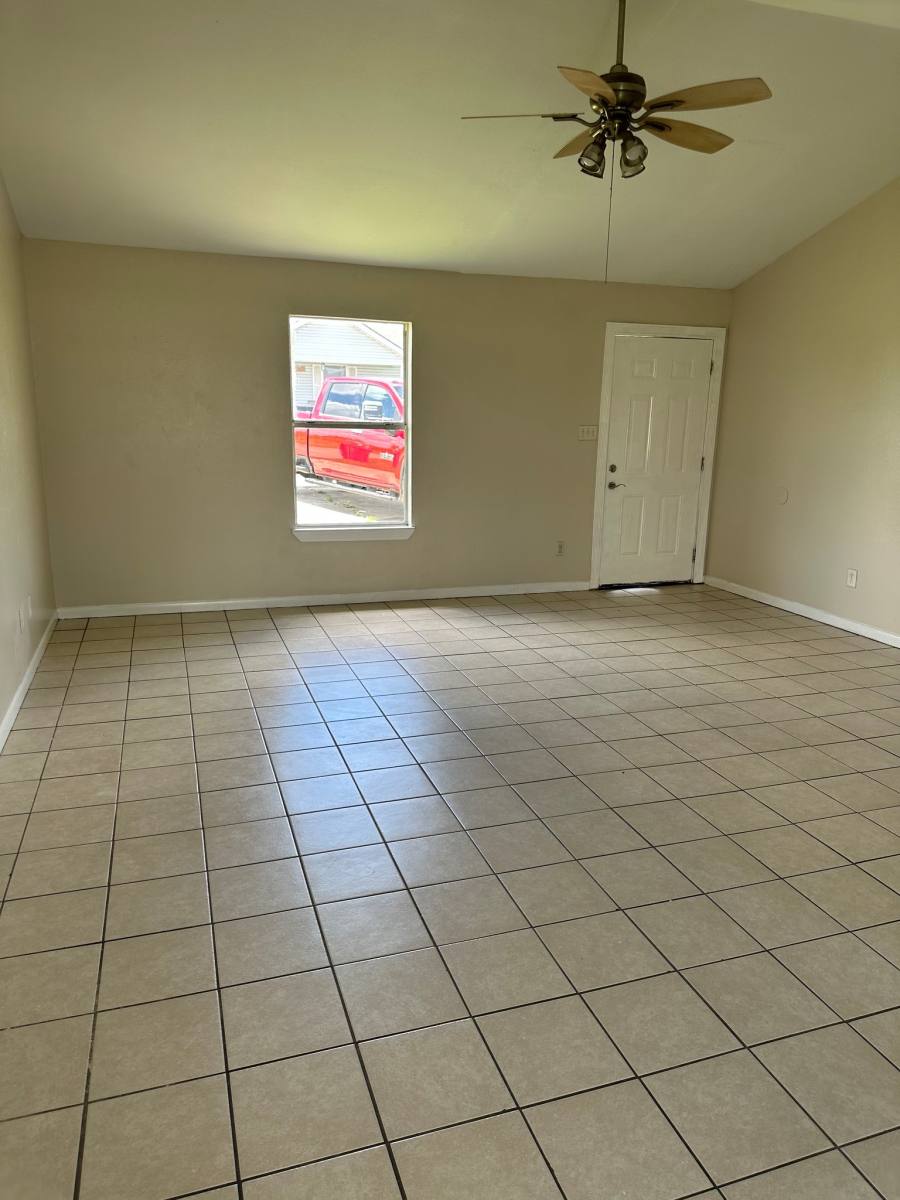 House for rent at 194 Blake Lane, China Spring, TX 76633