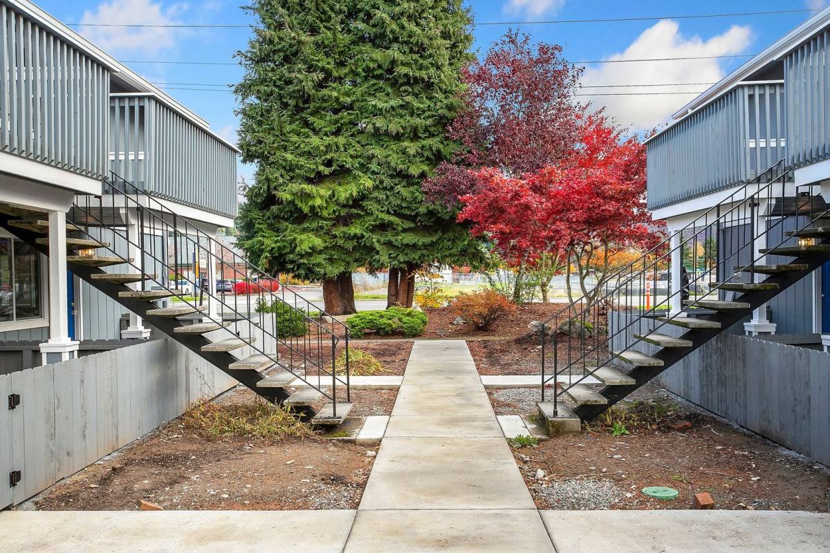 Condo for rent at 1418 Valley Ave E, Sumner, WA 98390
