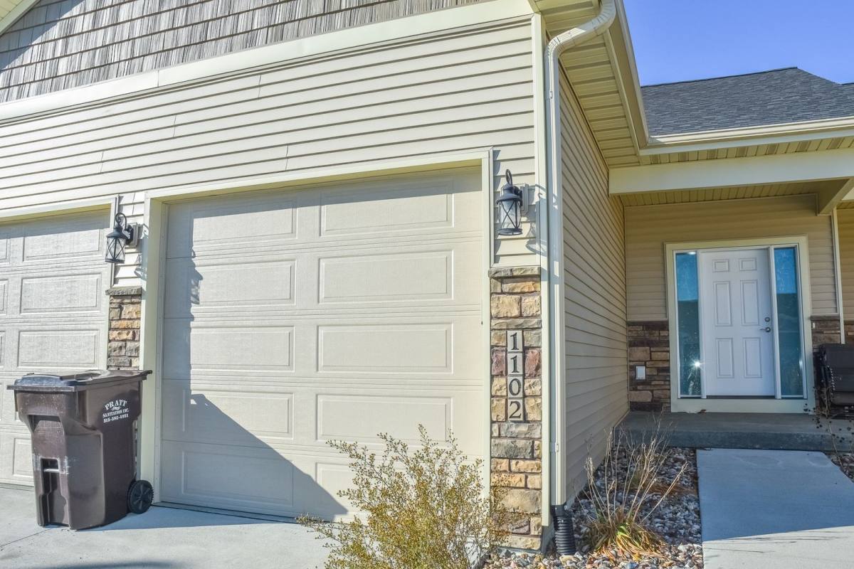 Apartment for rent at 1102-1104 Pueblo, Nevada, IA 50201