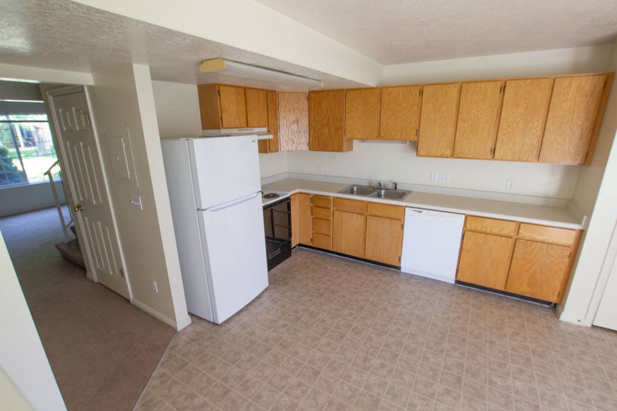 Apartment for rent at 488 Elm St, Layton, UT 84041