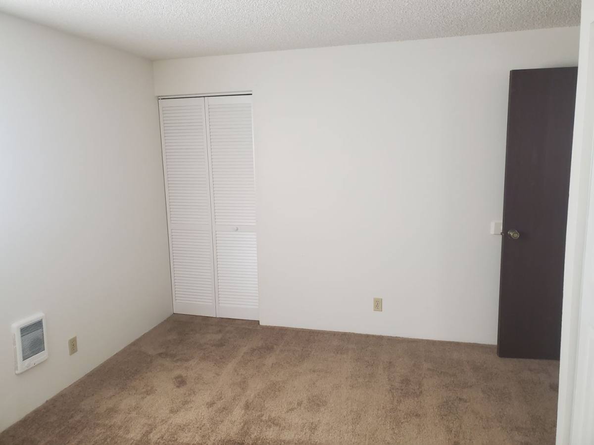 Apartment for rent at 724 NW 4th St, Redmond, OR 97756
