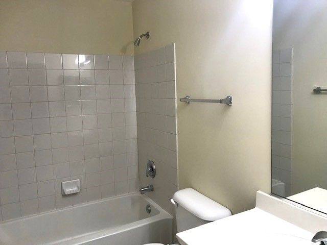 Townhouse for rent at 2440 Oneida Lane, Naperville, IL 60563