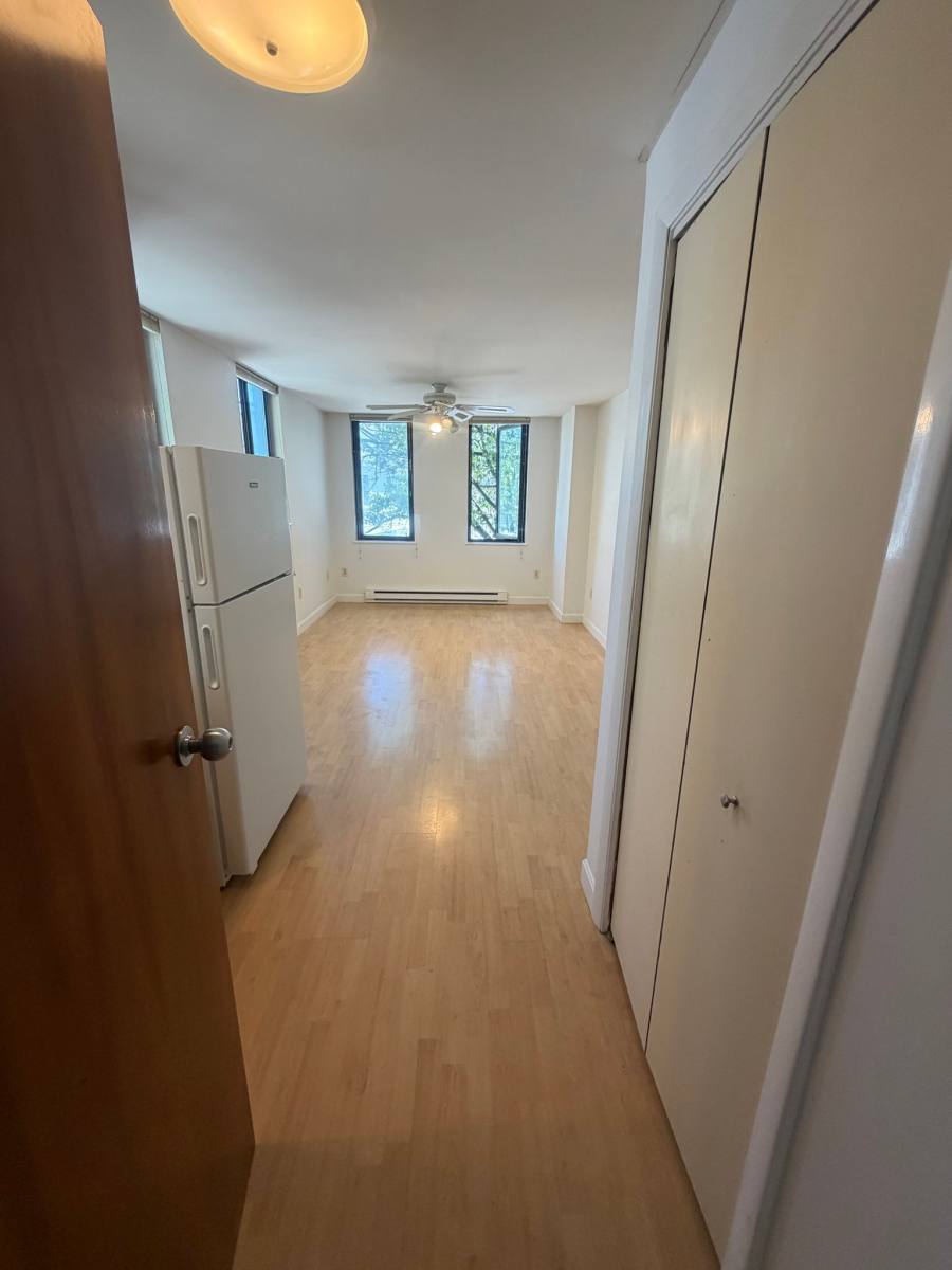 Apartment for rent at 429 Main St, Warren, RI 02885