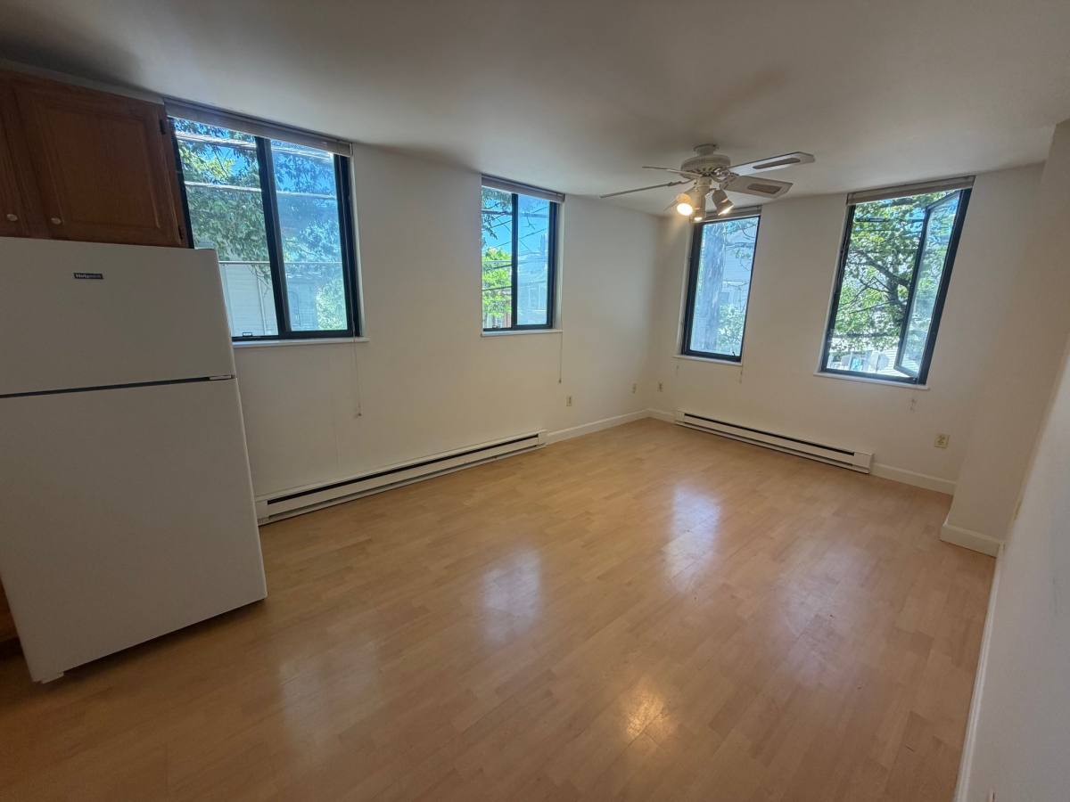 Apartment for rent at 429 Main St, Warren, RI 02885