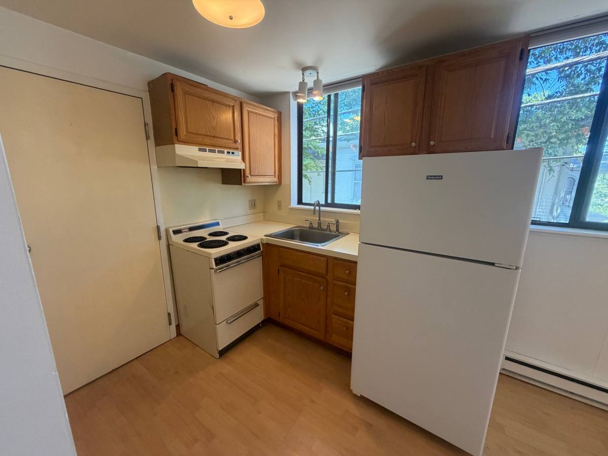 Apartment for rent at 429 Main St, Warren, RI 02885