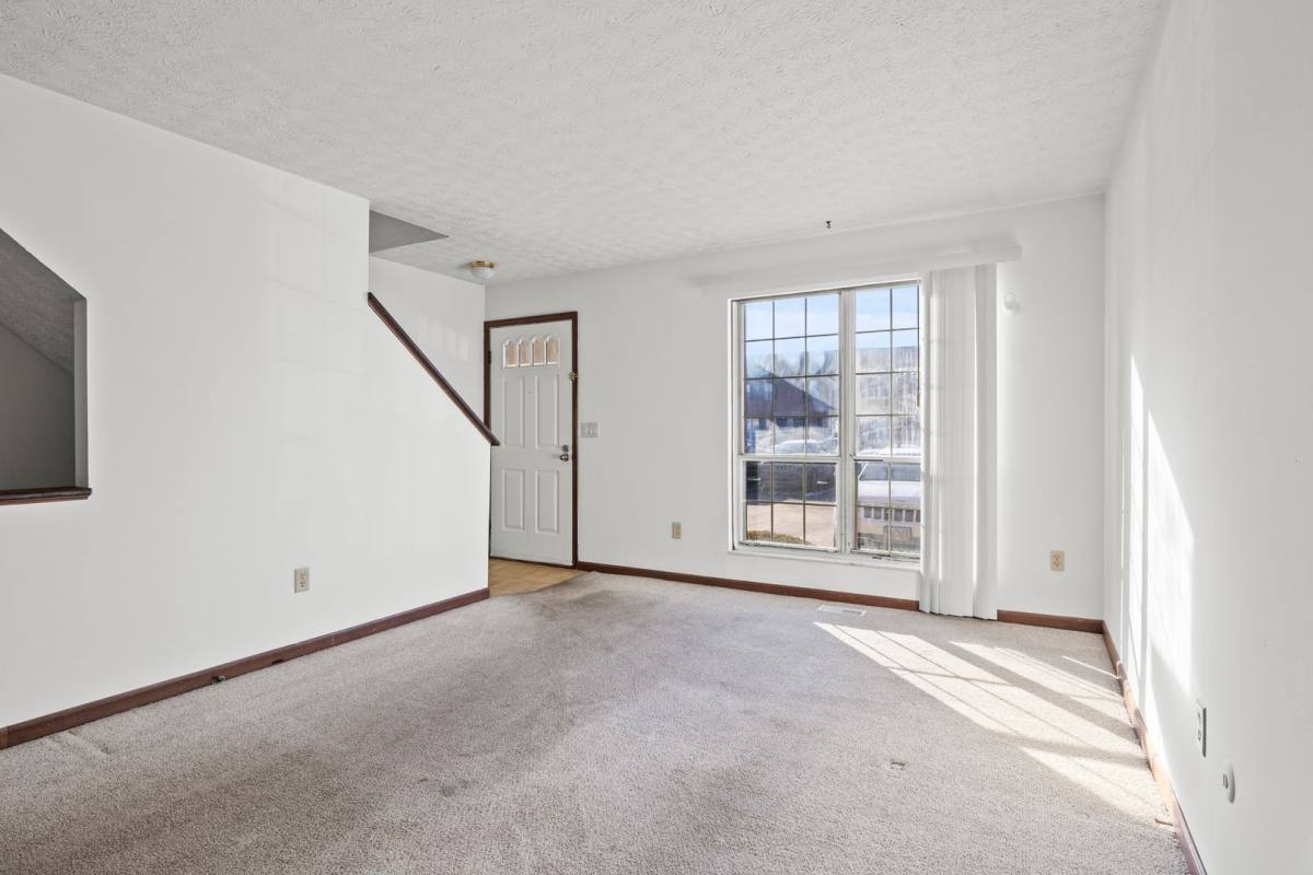 Apartment for rent at 1310-1316 Palmer House Court, Columbus, OH 43235