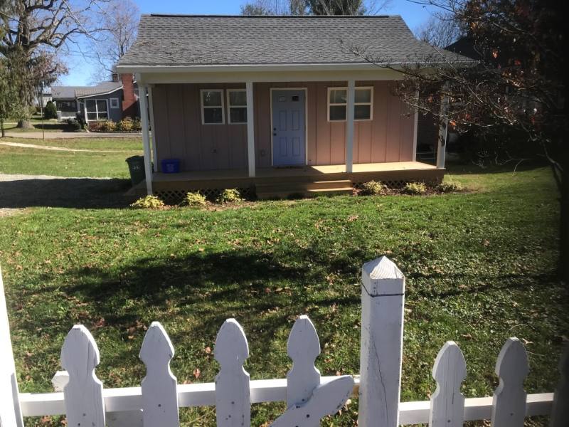 House for rent at 606 Ray Ave, Hendersonville, NC 28792