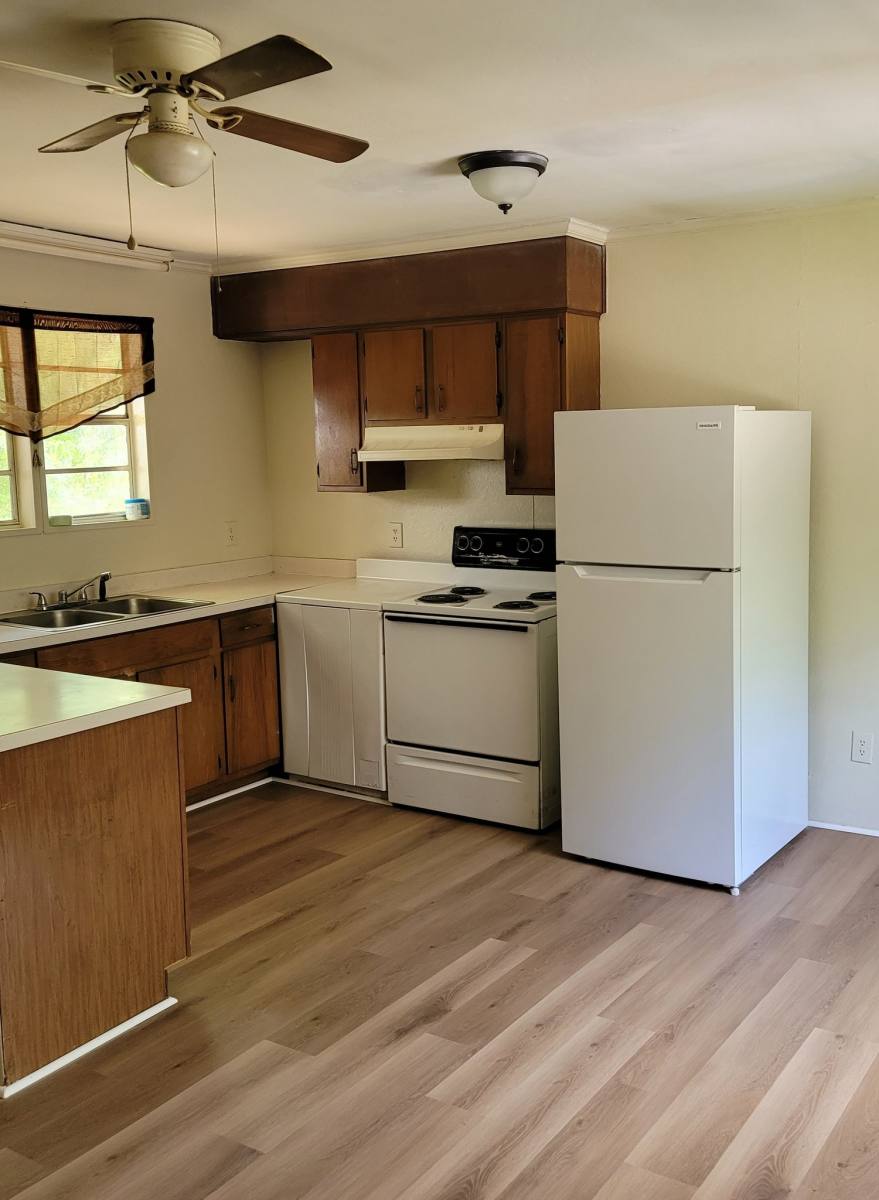 Apartment for rent at 420 Crout Rd #B, Batesburg, SC 29006
