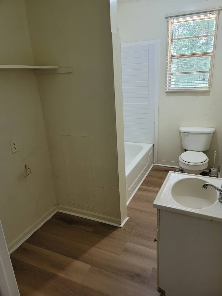 Apartment for rent at 420 Crout Rd #B, Batesburg, SC 29006
