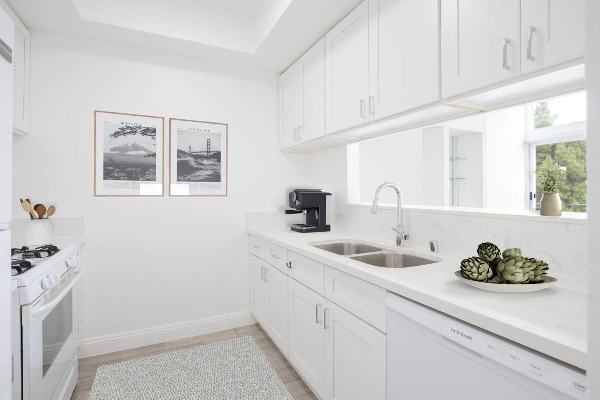 Apartment for rent at 1616 N Serrano Ave, Los Angeles, CA 90027