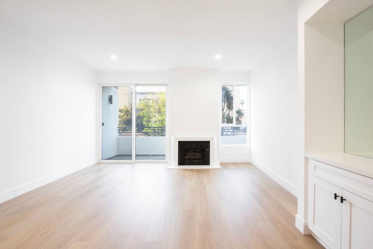 Apartment for rent at 1616 N Serrano Ave, Los Angeles, CA 90027