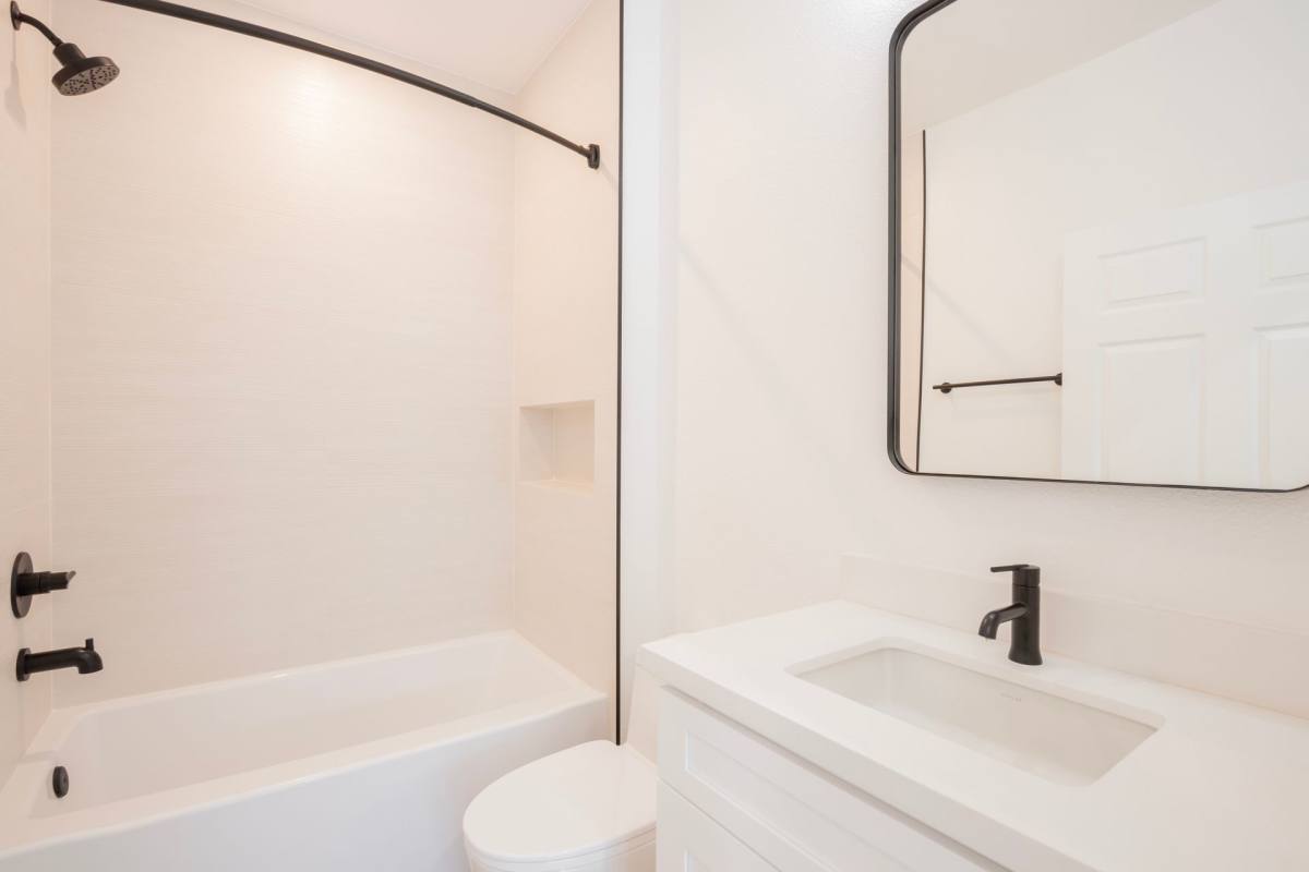 Apartment for rent at 1616 N Serrano Ave, Los Angeles, CA 90027