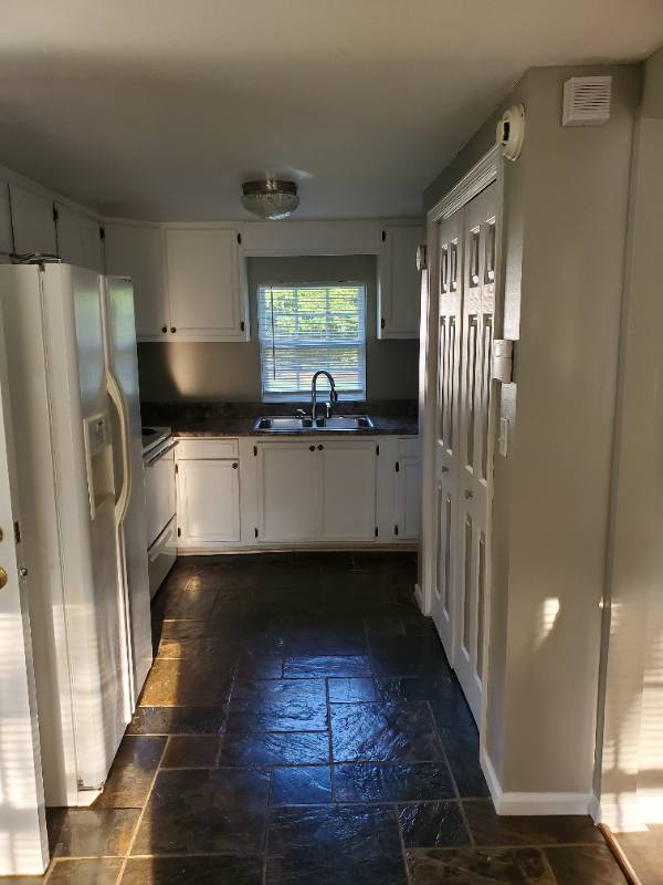 House for rent at 301 Circle Dr, Calhoun, GA 30701