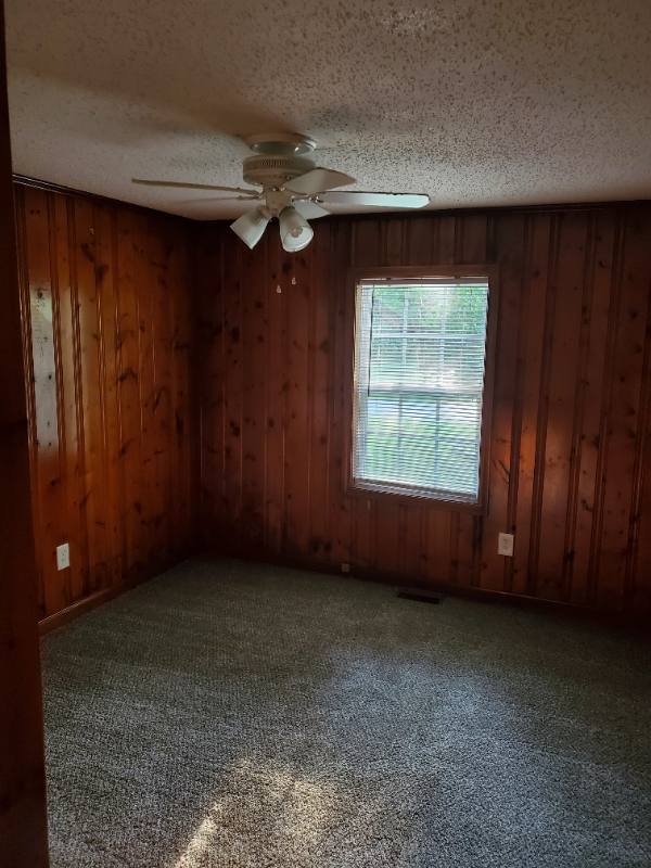 House for rent at 301 Circle Dr, Calhoun, GA 30701