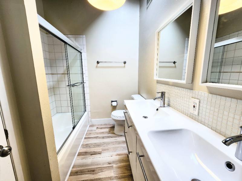 Apartment for rent at 2933 Carmel St, Oakland, CA 94602